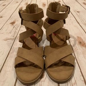 Pop Nicole, taupe strappy block heeled sandals